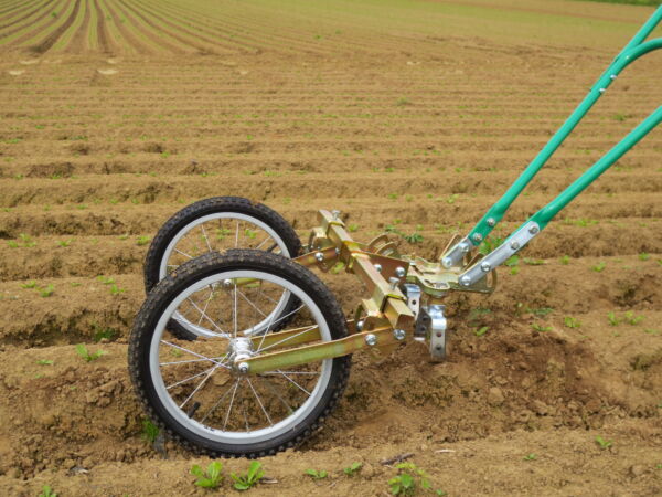 Cultivateur à 2 roues